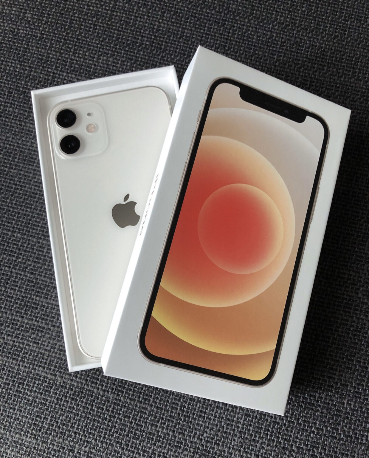 iPhone8 64GB 2年使用 新品正規 future-rks.com